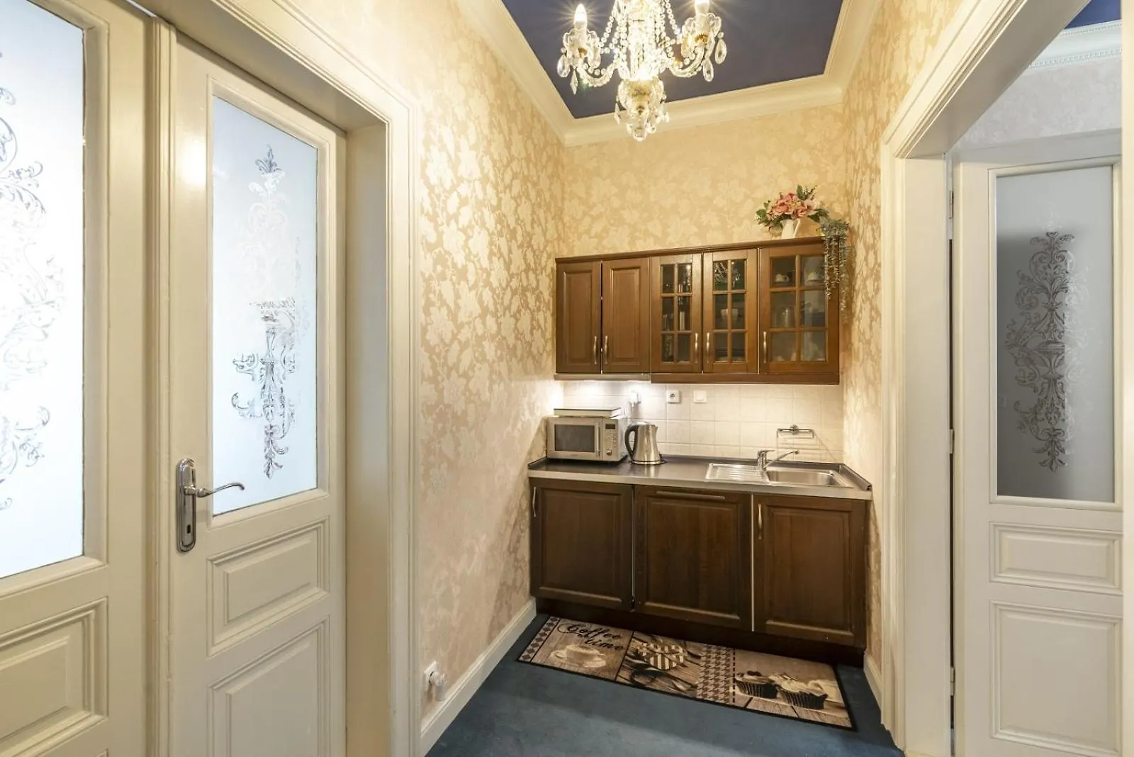 Deluxe Charles Bridge Apt Old Town, Garden View, City Centre Прага 0*,